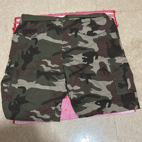 Shorts - Picture 2 of 2